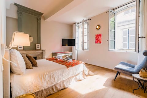 Le Petit Avignon - chambres & appartement à deux pas du Pont d'Avignon et du Palais des Papes Bed and Breakfast in Avignon