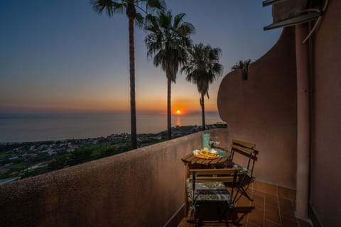 Natural landscape, View (from property/room), Balcony/Terrace, Balcony/Terrace, Sea view