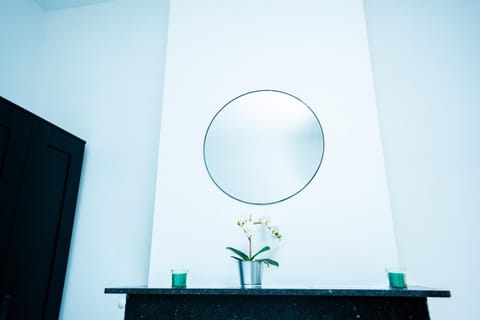 Chambre R1 avec salle de bain partagée près de l'hôpital de la Citadelle à Liège Vacation rental in Liège