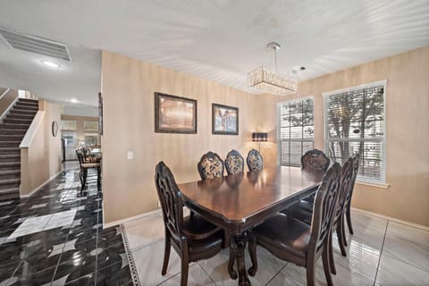 Katy Retreat BBQ Yard Game Room Sleeps 16 House in Houston