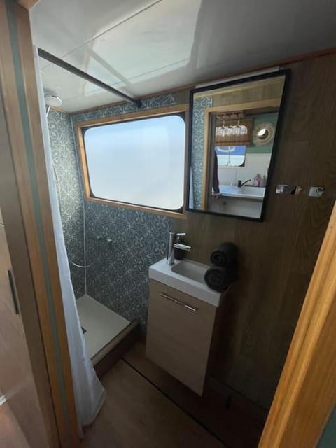 Péniche cocoun Docked boat in Valence