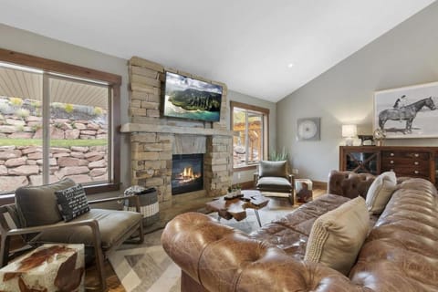 Heber Hideaway Exquisite Home with Hot Tub House in Heber City