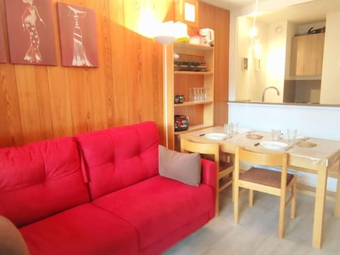 Charmant 2 pièces rénové avec balcon et WiFi à Isola 2000 - FR-1-292-209 Apartment in Isola