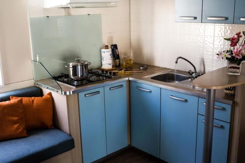 Feriendorf Le Tamerici Mobilehome Adige für 6 Personen House in Tuscany