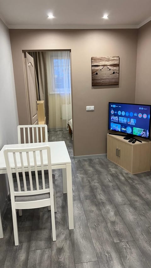TV and multimedia, Dining area
