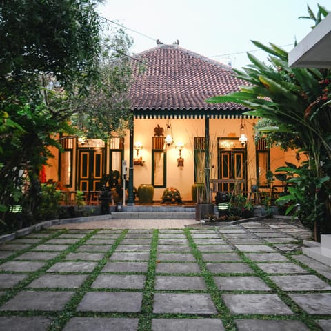 Property building, Garden view