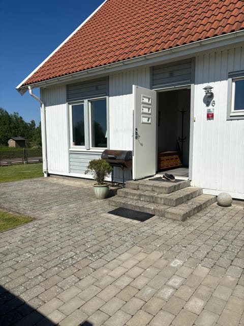 Facade/entrance, BBQ facilities
