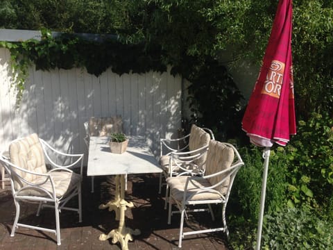 Garden, Dining area, Garden view