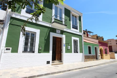 Property building, Street view