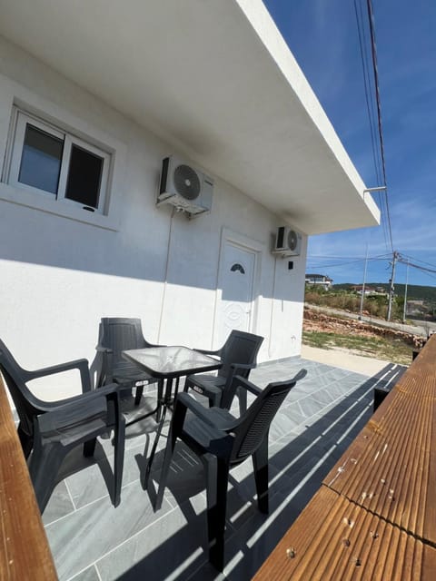 Twins Apartments Apartment in Ksamil