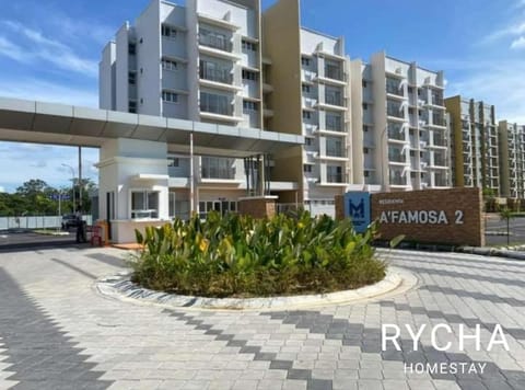 Property building, Neighbourhood, Location