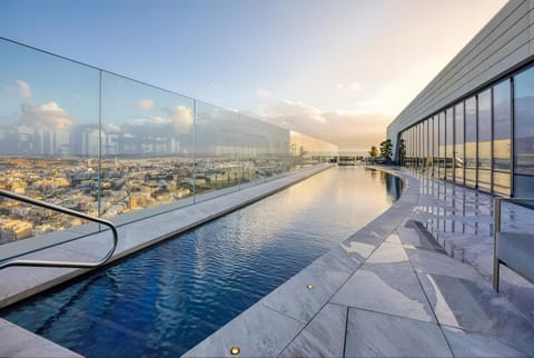 Balcony/Terrace, Pool view, Swimming pool