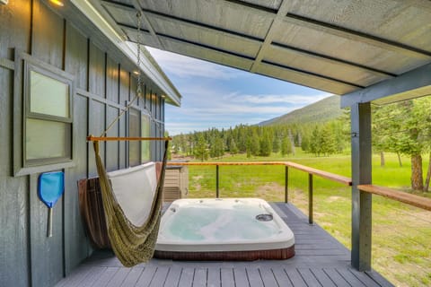 Hot Tub and Views Sunset Valley Retreat in Eureka House in Idaho