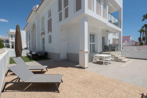 Property building, Patio, sunbed