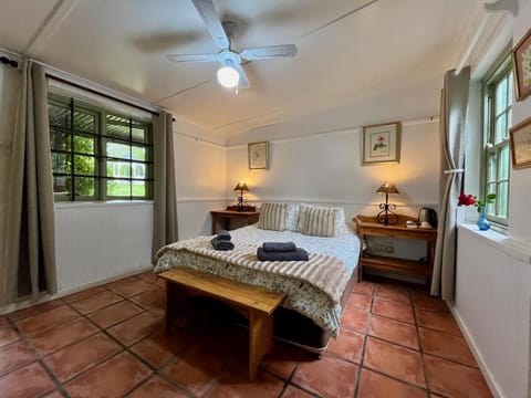 Photo of the whole room, Bedroom, towels