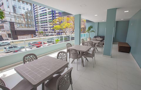 Property building, Breakfast