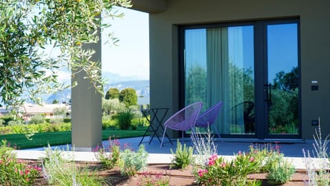 Property building, Lake view