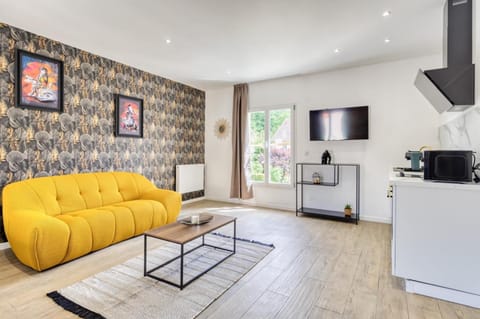 Studio 1 Apartment in Île-de-France