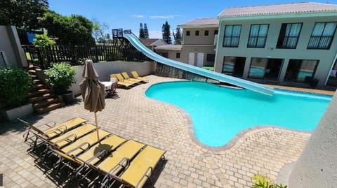 Pool view, Area and facilities, Swimming pool, sunbed