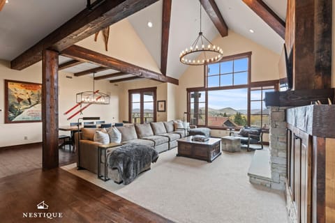 TV and multimedia, Living room, Seating area, Mountain view, Family, fireplace