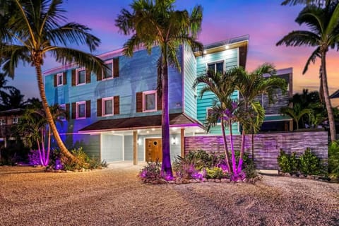 Bumpa's Big House House in Marathon