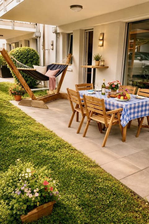 Garden, Balcony/Terrace