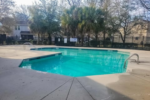 Sunburst Cottage - 30 Day Rental House in Goose Creek