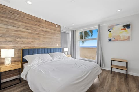 1628 West Oceanfront Oasis 4,5,6,7,8,9 Apartment in Balboa Peninsula