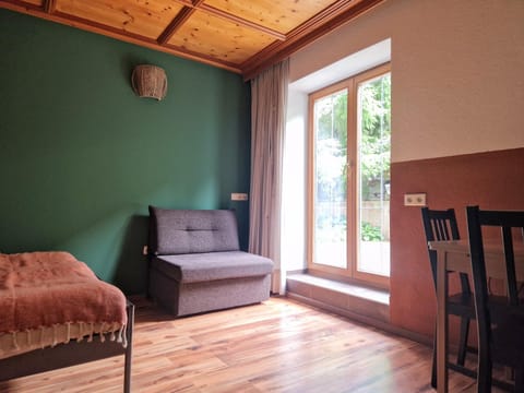 Bed, Photo of the whole room, Seating area, Bedroom, Garden view, Garden view