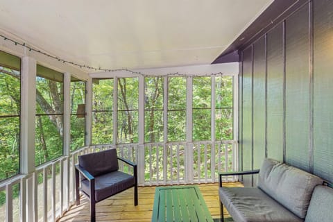 Hillside Cottage House in Helen