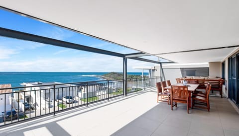 Day, Natural landscape, View (from property/room), Balcony/Terrace, Sea view