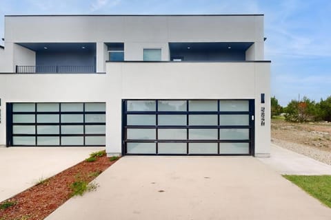 Property building, Day