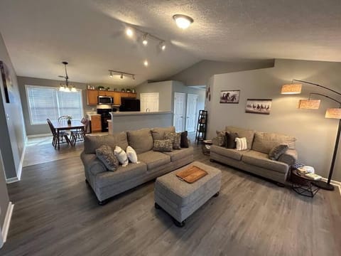 Living room, Seating area, Dining area