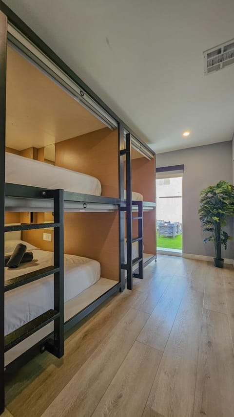 Bed, bunk bed