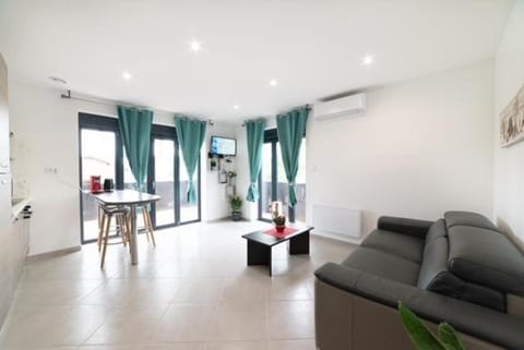 Appartement Fashion Proche Stade Groupama , Eurexpo , LDLC Arena Apartment in Auvergne-Rhône-Alpes