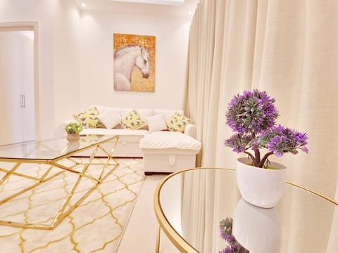 Harf2102 OS 2BR in Alreem Island Apartment in Abu Dhabi