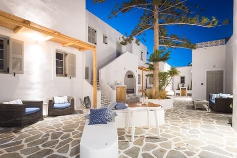 Property building, Seating area