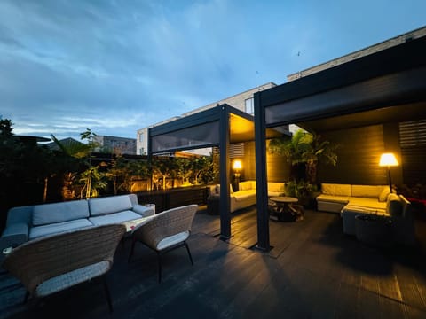 Patio, Night, Balcony/Terrace