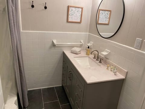 Pine Valley Place 3 Bedroom 2 Bathroom house House in Gainesville