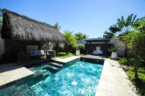 Patio, Garden, Garden view, Pool view, Swimming pool, sunbed