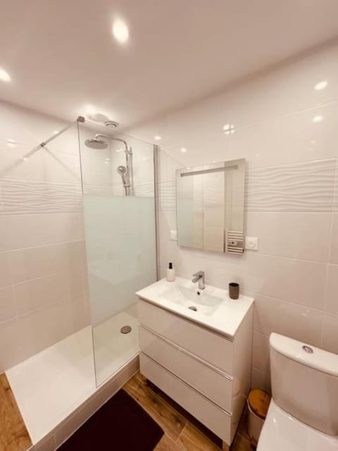 Studio Churchill hypercentre Apartment in Wallonia, Belgium