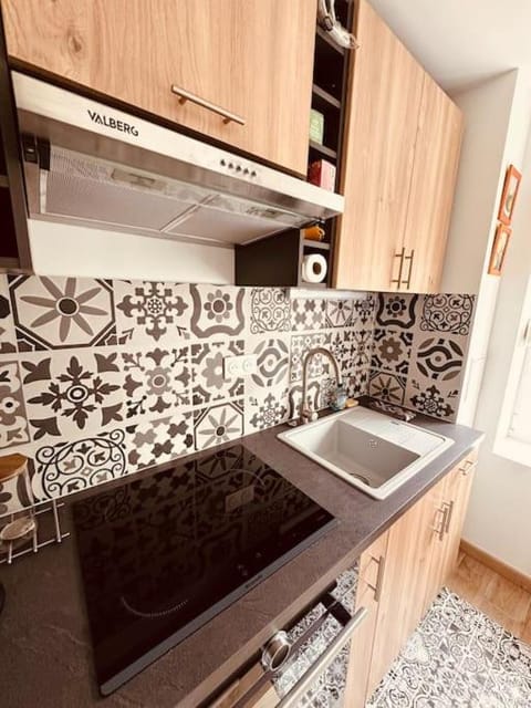 Studio Churchill hypercentre Apartment in Wallonia, Belgium