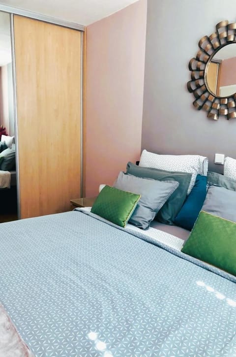 Bed, Bedroom, wardrobe