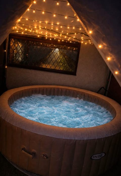 Alton Towers & Foxtail Barns & Oak Barns & Peak District House in Stoke-on-Trent