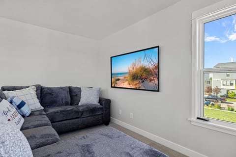 Harbor Shores Hideaway by Juniper Holiday + Home House in St Joseph