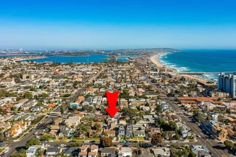 PB Compound Getaway Steps to Surf and Sand House in Pacific Beach