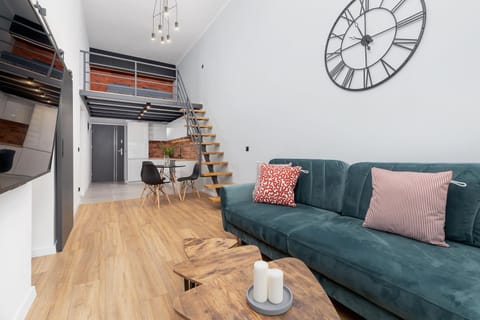 TV and multimedia, Kitchen or kitchenette, Living room, Seating area