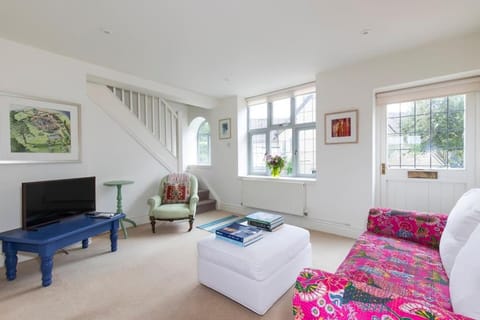 Cotswold Stable Cottage House in Bibury