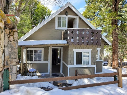 The Treetop Terrace at The Historic Arrowhead Lodge Hotel in Twin Peaks