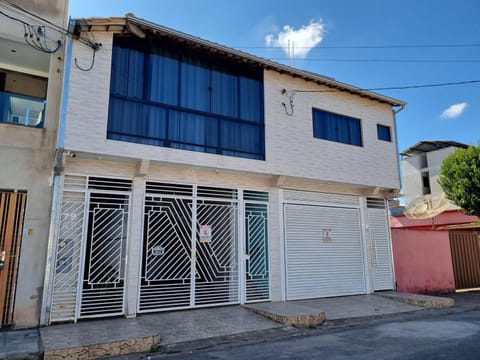 Aconchego Paraíso Próximo do Shopping Pátio Matosinhos Apartment in State of Rio de Janeiro